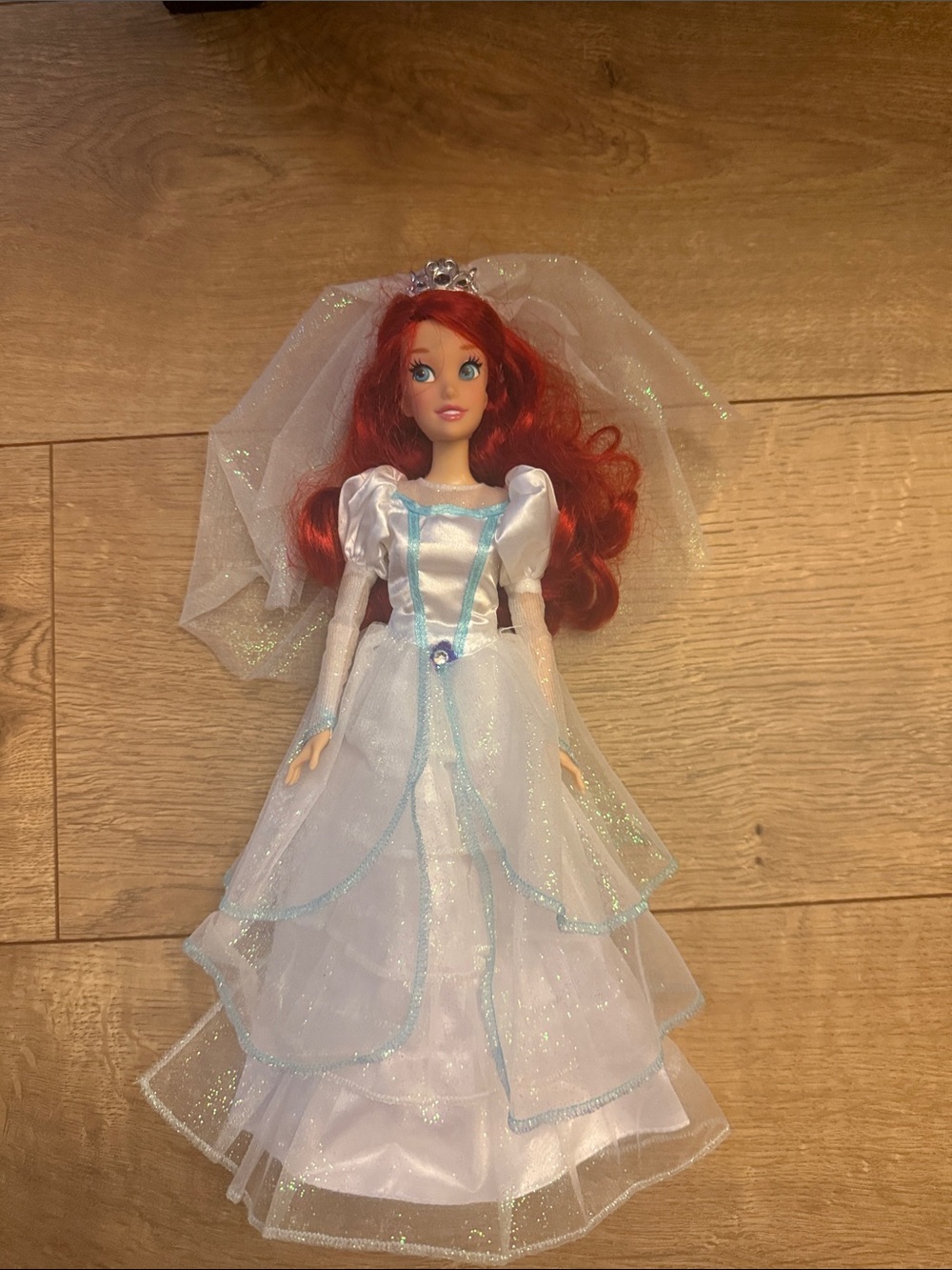 Disney “Ariel” White Wedding Gown no shoes